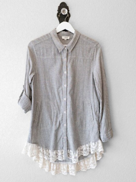 Umgee Tops - Umgee Stripe Tunic Womens M Button Up Lace Hem Roll Tab Sleeve Pockets High Low